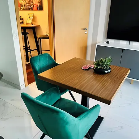 Apartment Bee61 * Exklusiv Für 4 Personen *vollausstattung Mit Küche* Inklusive Terrasse *