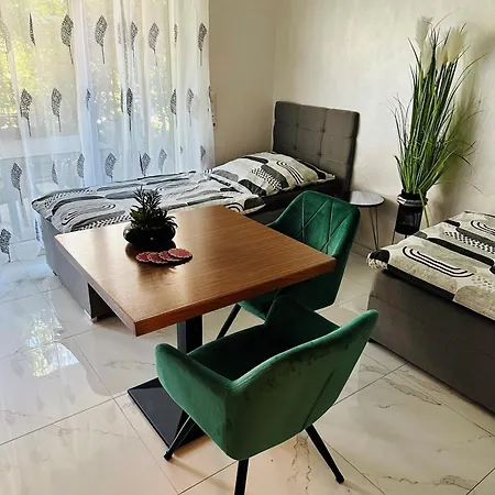 Bee61 * Exklusiv Fuer 4 Personen *vollausstattung Mit Kueche* Inklusive Terrasse *