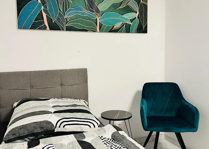 Bee61 * Exklusiv Fuer 4 Personen *vollausstattung Mit Kueche* Inklusive Terrasse * Langen (Hessen)